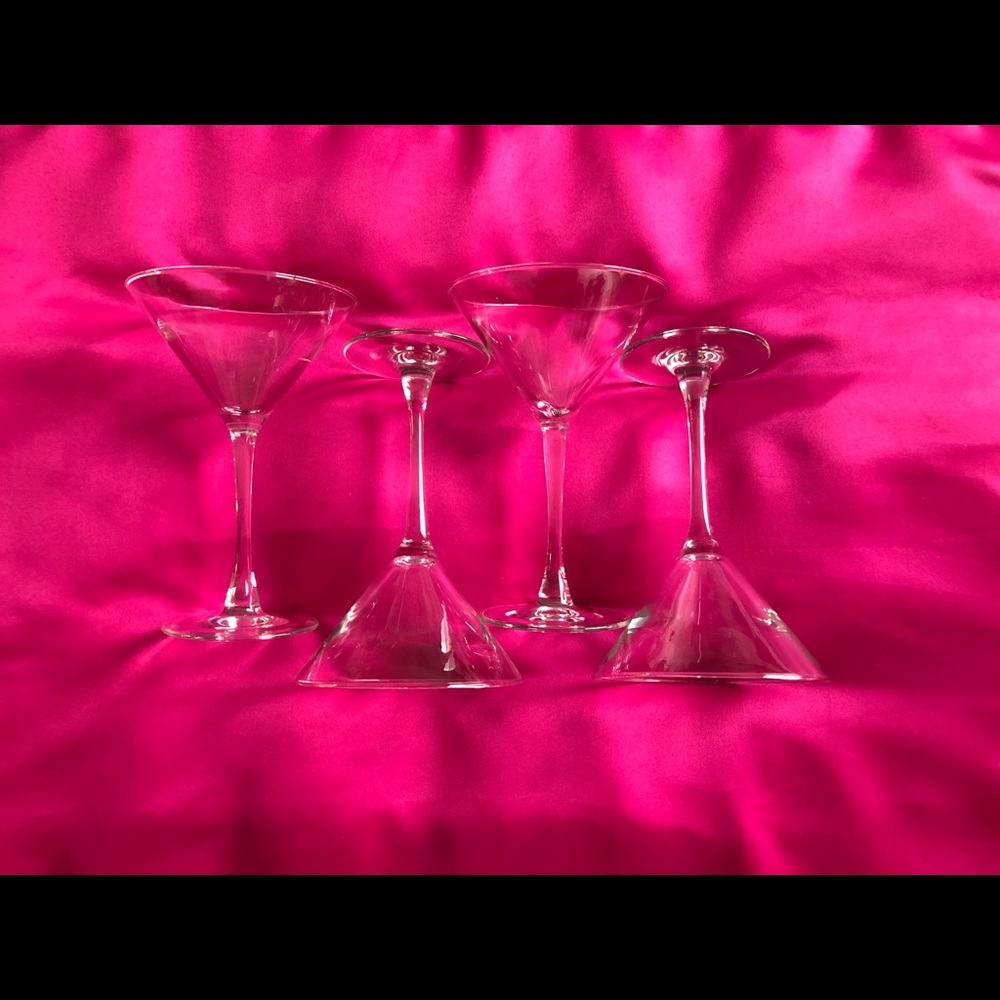 🍸 Excellent condition Martini glasses set of 4